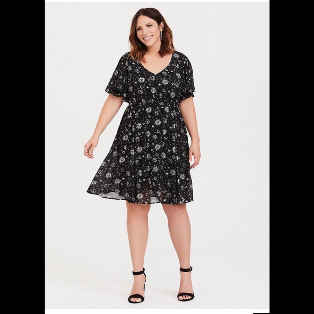 💫💫Torrid Celestial Ruffle Chiffon Skater Dress💫